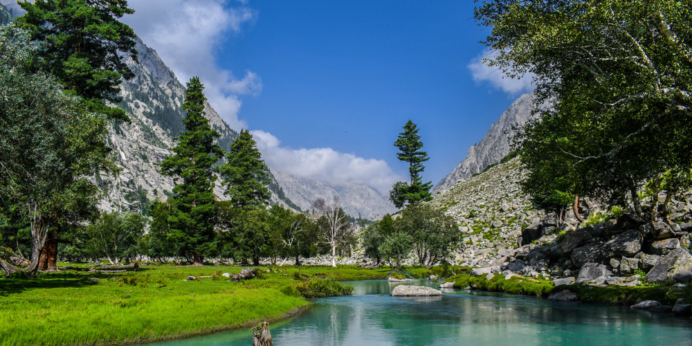 Mahodand Lake